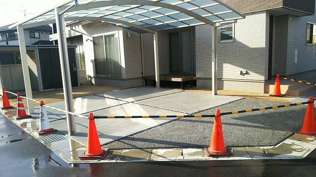 カーポート建柱
